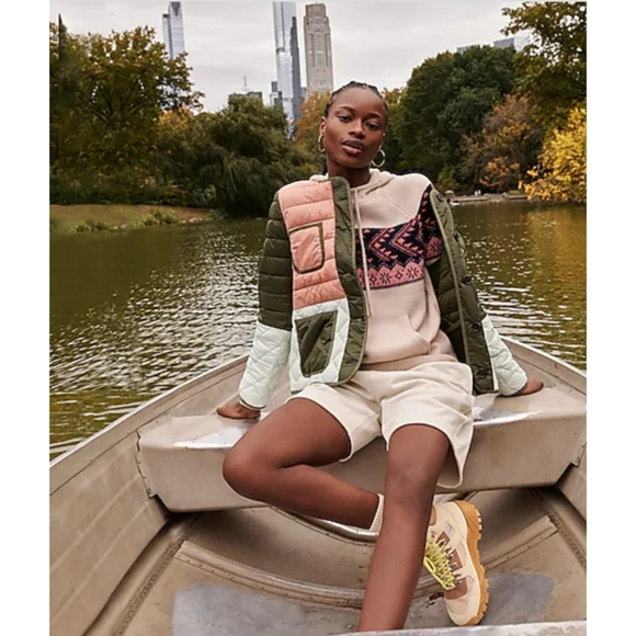 15. J.Crew Quilted lady jacket with PrimaLoft® in colorblock - Picture 4 of 8